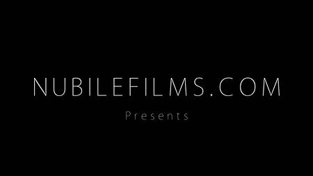 Красивое русское порно с обворожительной блондинкой Eva Elfie