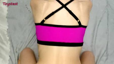 Домашнее порно от первого лица с бурным окончанием внутри влагалища