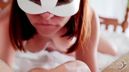 Няшная девка нежно лижет анал мужчине крупным планом