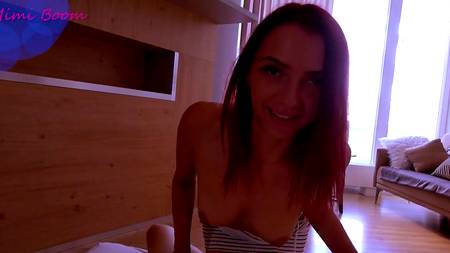 Красивый оральный секс от первого лица с худенькой рыжеволосой девушкой