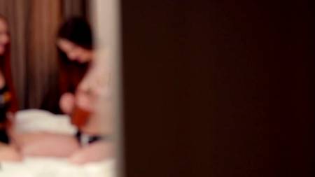 Красивое порно от первого лица с любвеобильными девушками