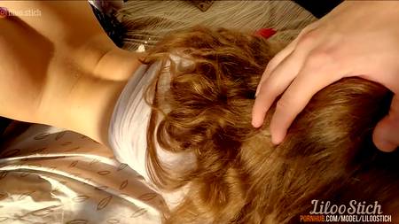 Русский самец ебет сзади русскую телку с идеальной круглой попой