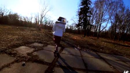 Анальный секс зимой в парке с привлекательной стройной девкой