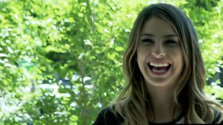 Зрелый мужчина обкончал задницы оттраханных молодых девиц