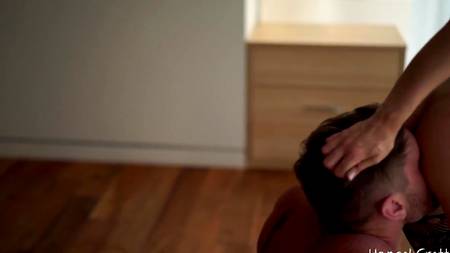 Красивое порно с шикарной блондинкой и опытным в сексе мужиком