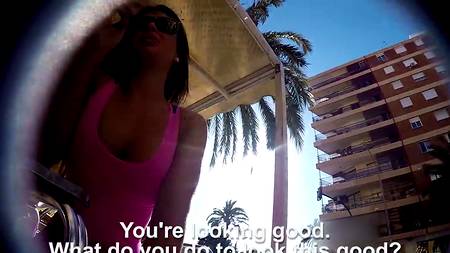 Байкер запикапил и трахнул телку в примерочной магазина