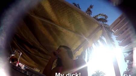 Байкер запикапил и трахнул телку в примерочной магазина