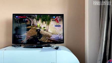 Девка с красивой грудью извивается на члене бойфренда от первого лица