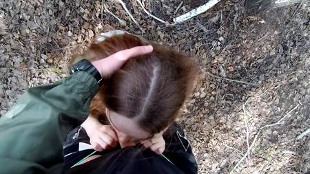 Русский пацан заплатил девушке за секс с днем в парке