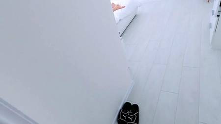 Слизала сперму с пола после жаркого секса с русским парнем