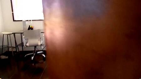 Развратная телка воплощает в реальность лесбийские фантазии подруги