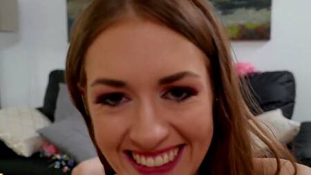 Красотка на пасху занимается праздничным сексом