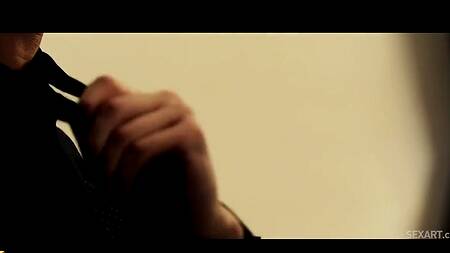 Секретарша в корсете хочет, чтобы бос над ней доминировал и трахал