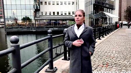 Пациент излечивается после жаркой ебли с медсестрой