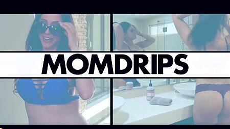 Милфа жалуется другу на мужа и страстно с ним ебется