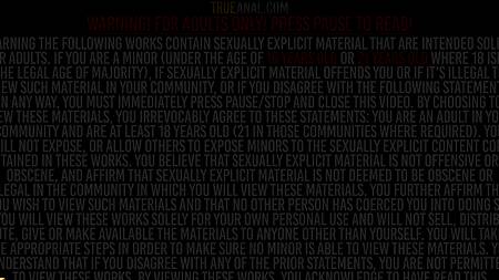 Телка в сексуальном платье отдается в упругую задницу раком