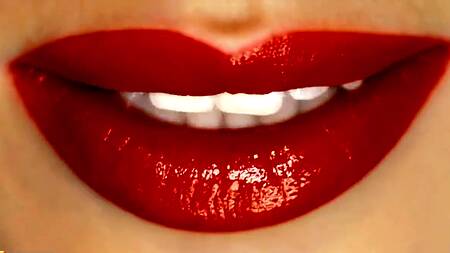 Красотку Lana Rhoades больше интересует МЖМ, чем бильярд