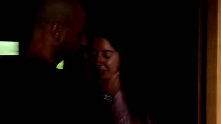 Русские парни жесткое ебут во все щели любительницу хардкорного секса