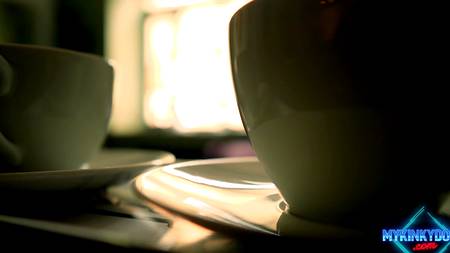 Отшлепал и трахнул в ротик няшную блондинку с короткой стрижкой