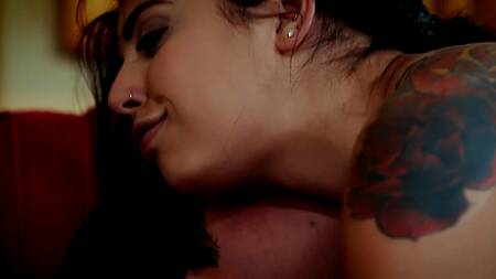 Красивое порно на работе с обворожительной новой сотрудницей