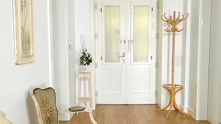 Парень вставляет хуй в блондинку после большого самотыка