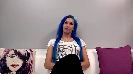 Парень на кастинге активно трахает телку с ними волосами