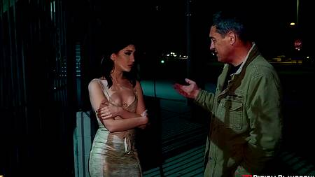 Фотограф с помощницей развести модель на секс втроем