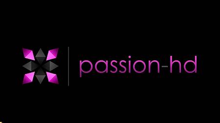 Блондинка после душа наслаждается крепким членом парня