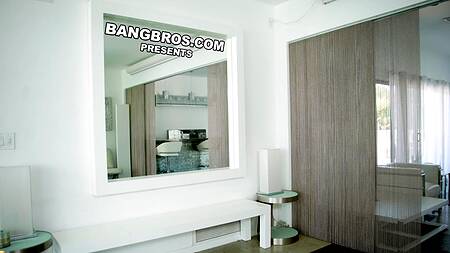 Муж застает жену с любовницей и страстно ебет их обеих