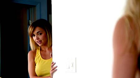 Муж застает жену с любовницей и страстно ебет их обеих