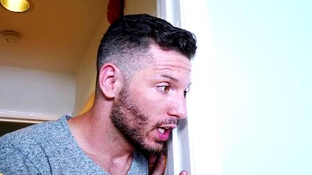 Увидел что жена друга дрочит киску и трахнул её