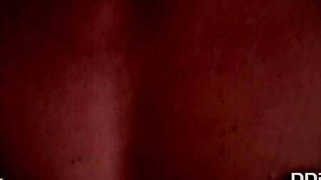 Жена хочет быть страстной выебанной перед работой мужа