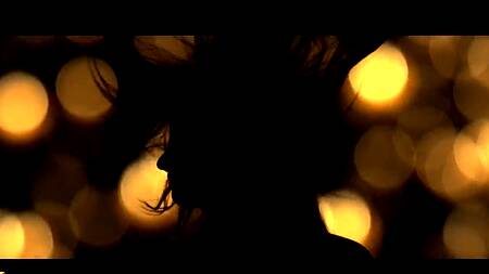 Супружеская пара приглашает негритянку для секса втроем