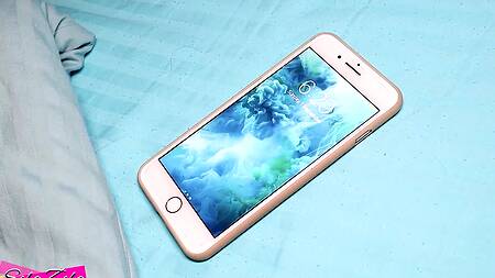 Красивая студентка после учебы ублажает отчима