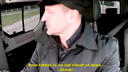 Скромная пассажирка соглашается заняться сексом с таксистом