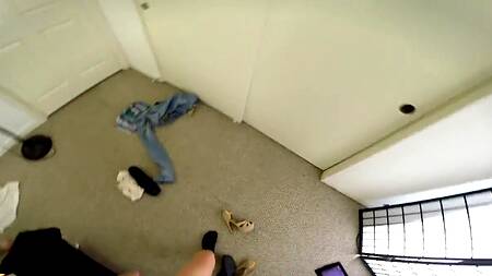 Рыжая красотка соглашается сняться в порно с другом