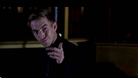 Владелец стриптиз клуба трахает новенькую танцовщицу