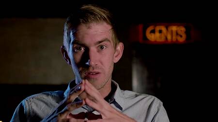 Владелец стриптиз клуба трахает новенькую танцовщицу