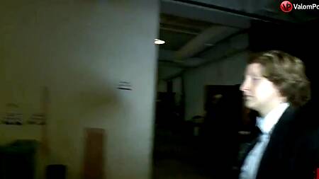 Тайские трансы грубо ебут со всех сторон рыжеволосую стройную телочку