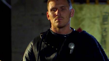 Порно версия игры престолов с хорошенькой светловолосой актрисой