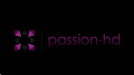 Две подруги ебутся с парнями вместо лесбийского секса