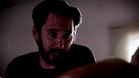 Сексапильная брюнетка ощутила пиздой двойное проникновение