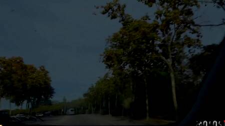 Подобрал на улице голую футболистку и поимел её