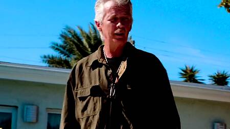 Снял домик у мужика и страстно трахнул его дочку