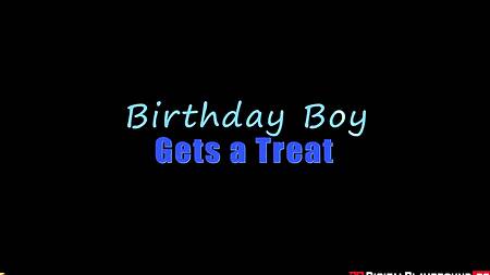 Мачеха поздравляет пасынка с днем рождения еблей