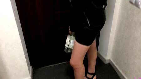 Русский чувак оприходовал бывшую телку и напоил ее свежей спермой