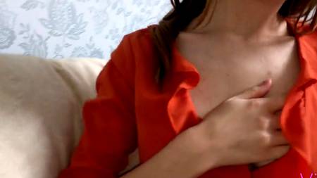 Пацан пялит пьяную сучку и снимает на камеру крупным планом