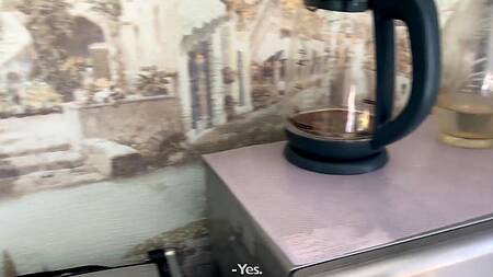 Подсыпал возбудитель и страстно отодрал русскую курьершу