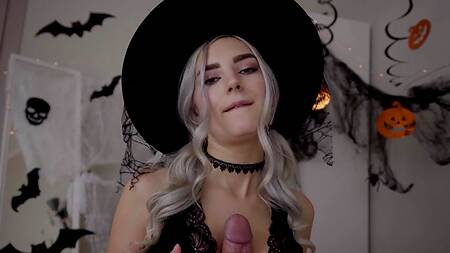 Отымел и кончил на лицо молодой русской блондинке