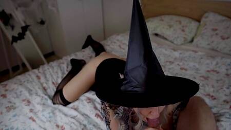 Отымел и кончил на лицо молодой русской блондинке